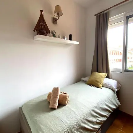 Espuma De Mar En Primera Línea De Playa De Dénia