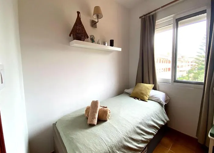 Espuma De Mar En Primera Línea De Playa De Dénia