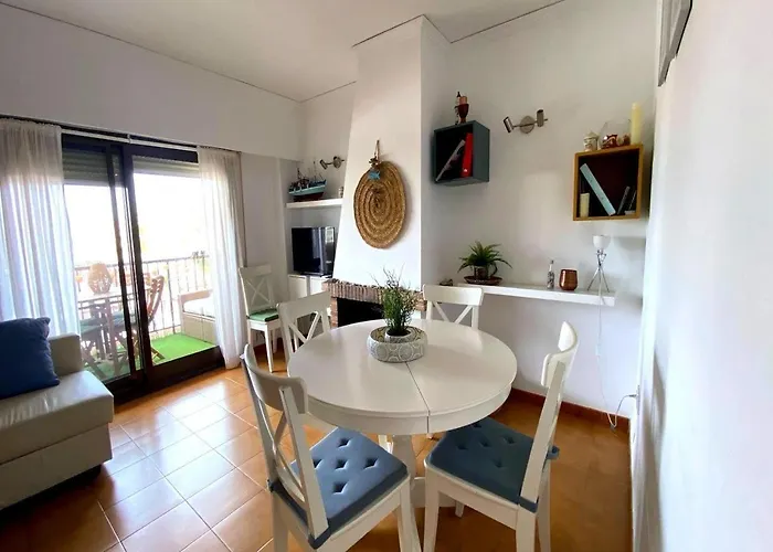 Espuma De Mar En Primera Línea De Playa De Appartement