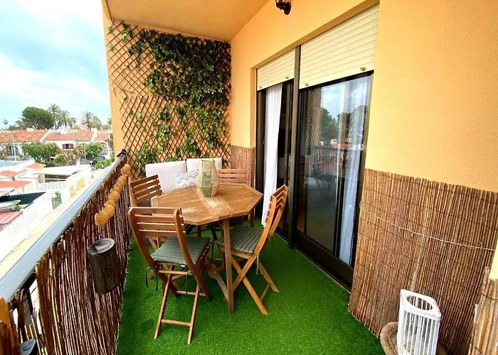 Espuma De Mar En Primera Línea De Playa De Appartement